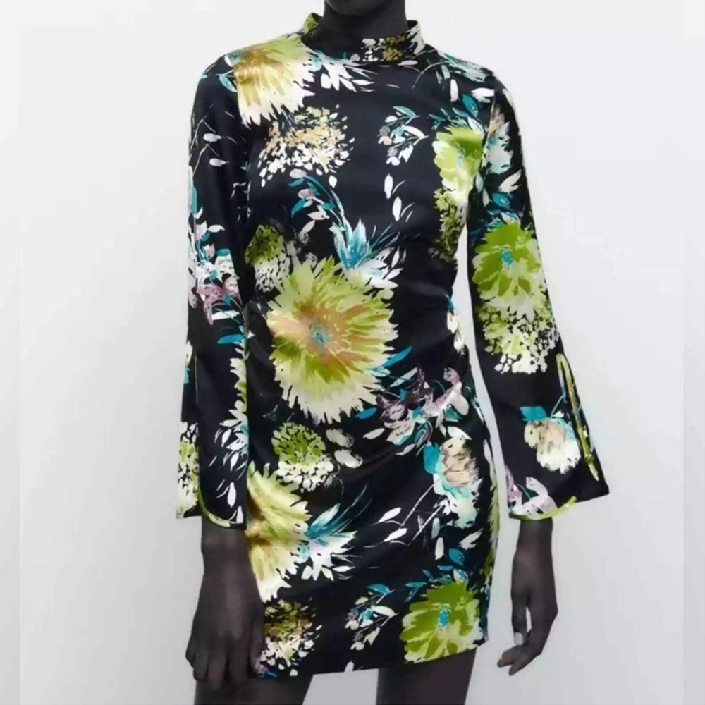 Zara Multicolor Floral Long Sleeve Dress